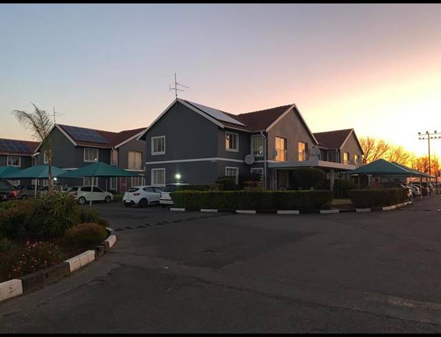 1 BEDROOM APARTMENT FOR SALE IN BOKSBURG NORTH